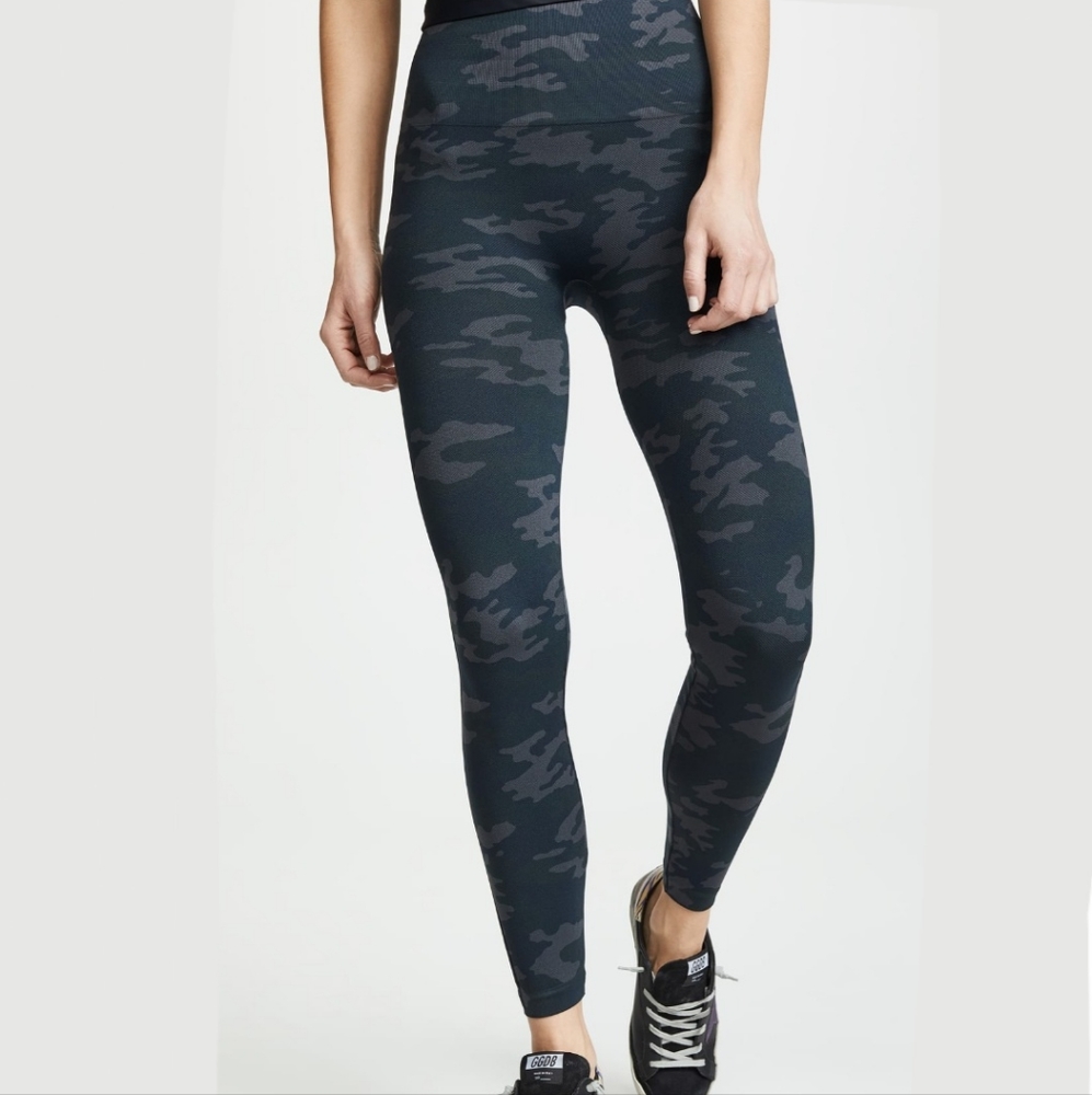 SPANX Black and Dark Gray Camo High-Waist Leggings